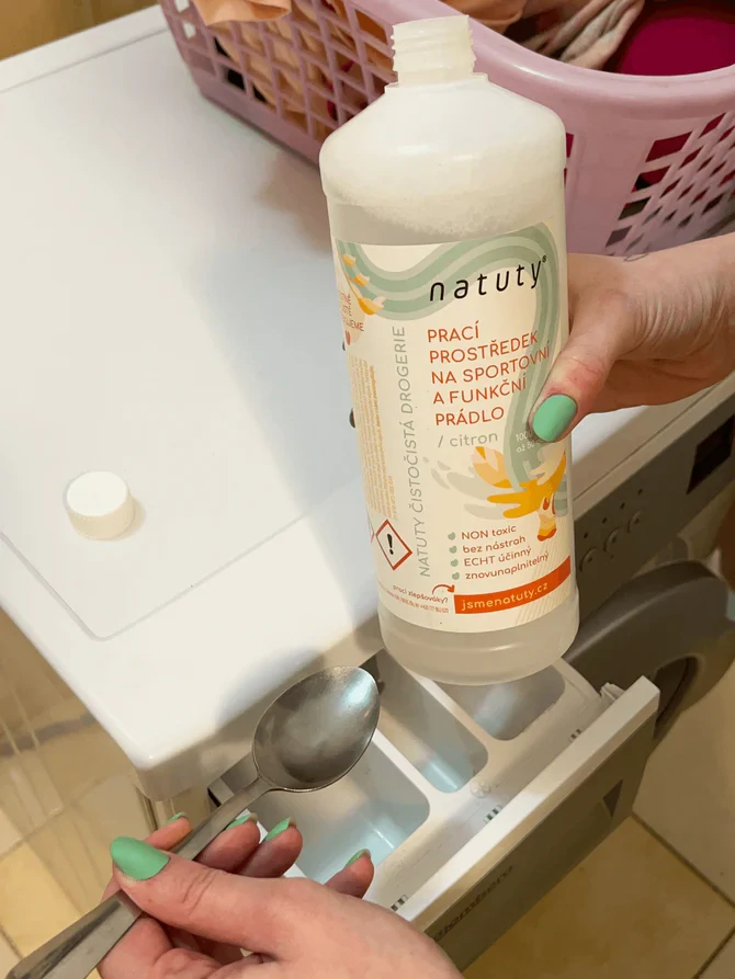 Natuty Prací gel na sportovní a funkční prádlo citron 1 l